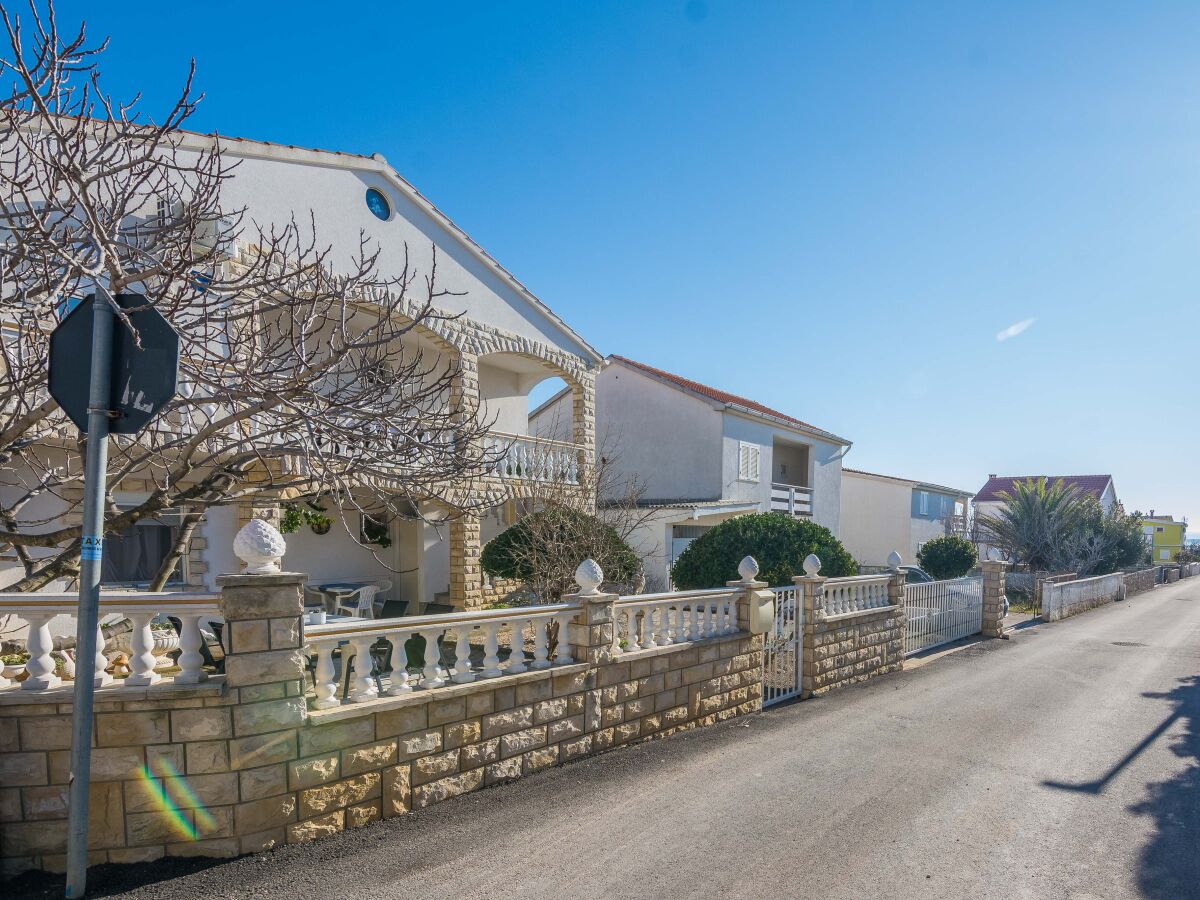 Apartment Two bedroom apartment with terrace Vir A-20750-a - Outdoor photo 2