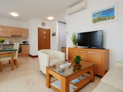 Apartment Two bedroom apartment with terrace and sea view Slatine, Čiovo A-20341-a - Outdoor photo 10