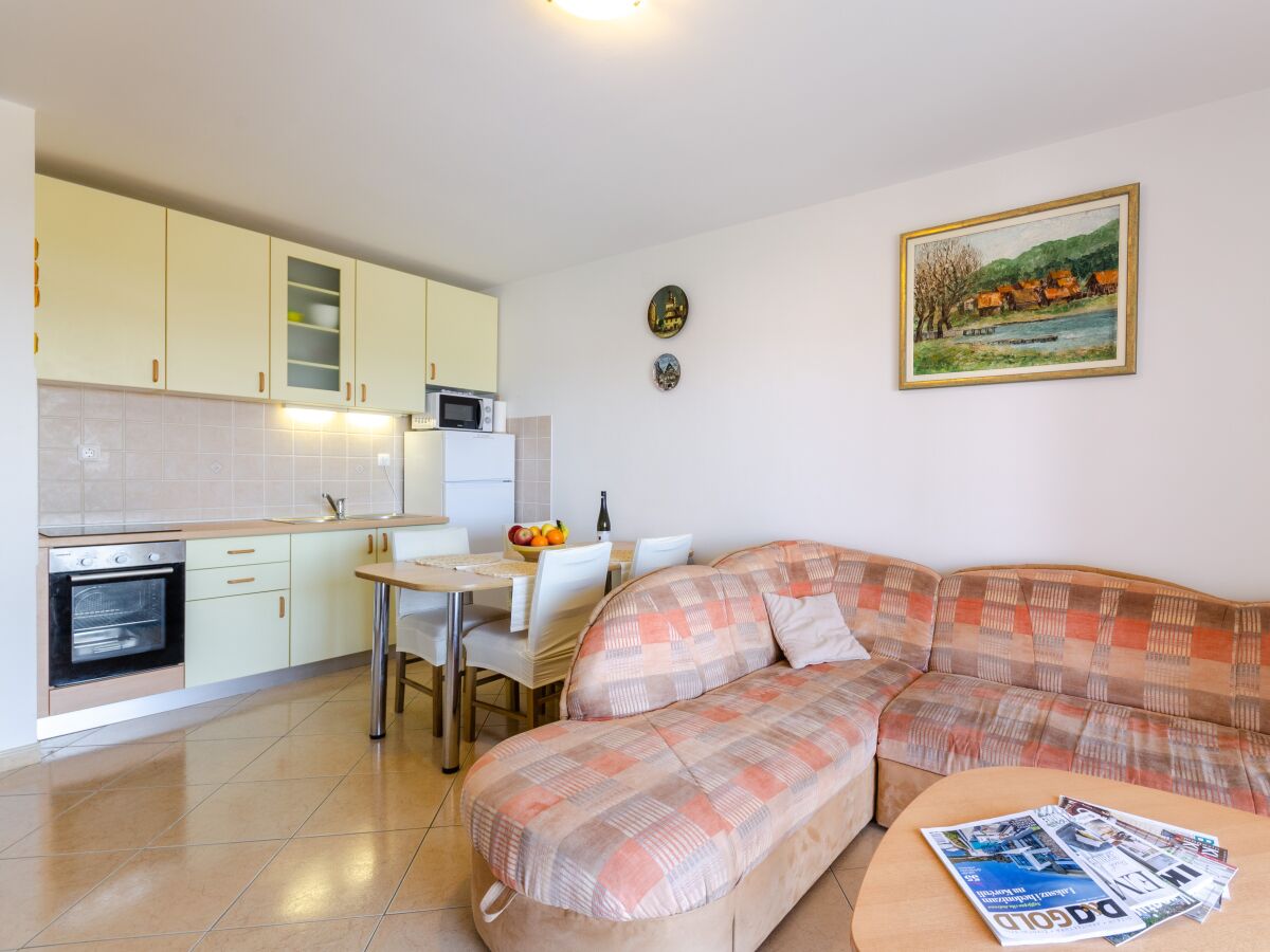 Apartment One bedroom apartment with balcony and sea view Dramalj, Crikvenica A-20803-a - Outdoor photo 4