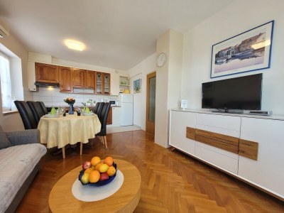 Apartment Four-bedroom apartment with terrace Sveti Anton, Krk A-20344-a - Outdoor photo 7