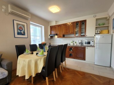 Apartment Four-bedroom apartment with terrace Sveti Anton, Krk A-20344-a - Outdoor photo 8