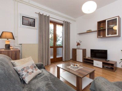 Apartment Four-bedroom apartment with air-conditioning Krk A-20361-a - Outdoor photo 7