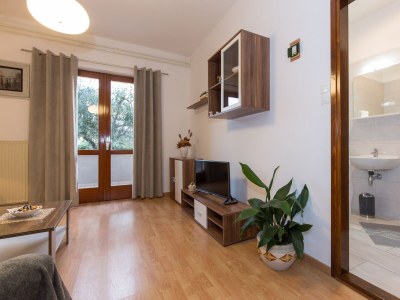 Apartment Four-bedroom apartment with air-conditioning Krk A-20361-a - Outdoor photo 10