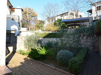 Apartment Two bedroom apartment with terrace Malinska, Krk A-20366-a - Outdoor photo 2