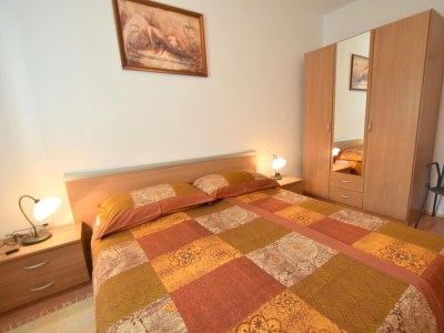 Apartment Two bedroom apartment with terrace Malinska, Krk A-20366-a - Outdoor photo 8