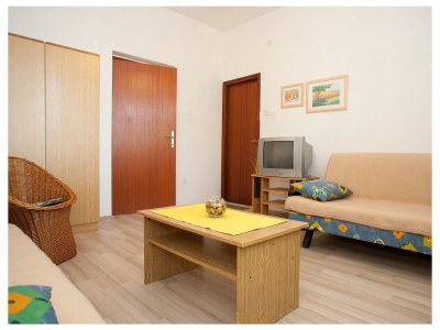 Apartment Four-bedroom apartment with terrace Krk A-20368-a - Outdoor photo 12