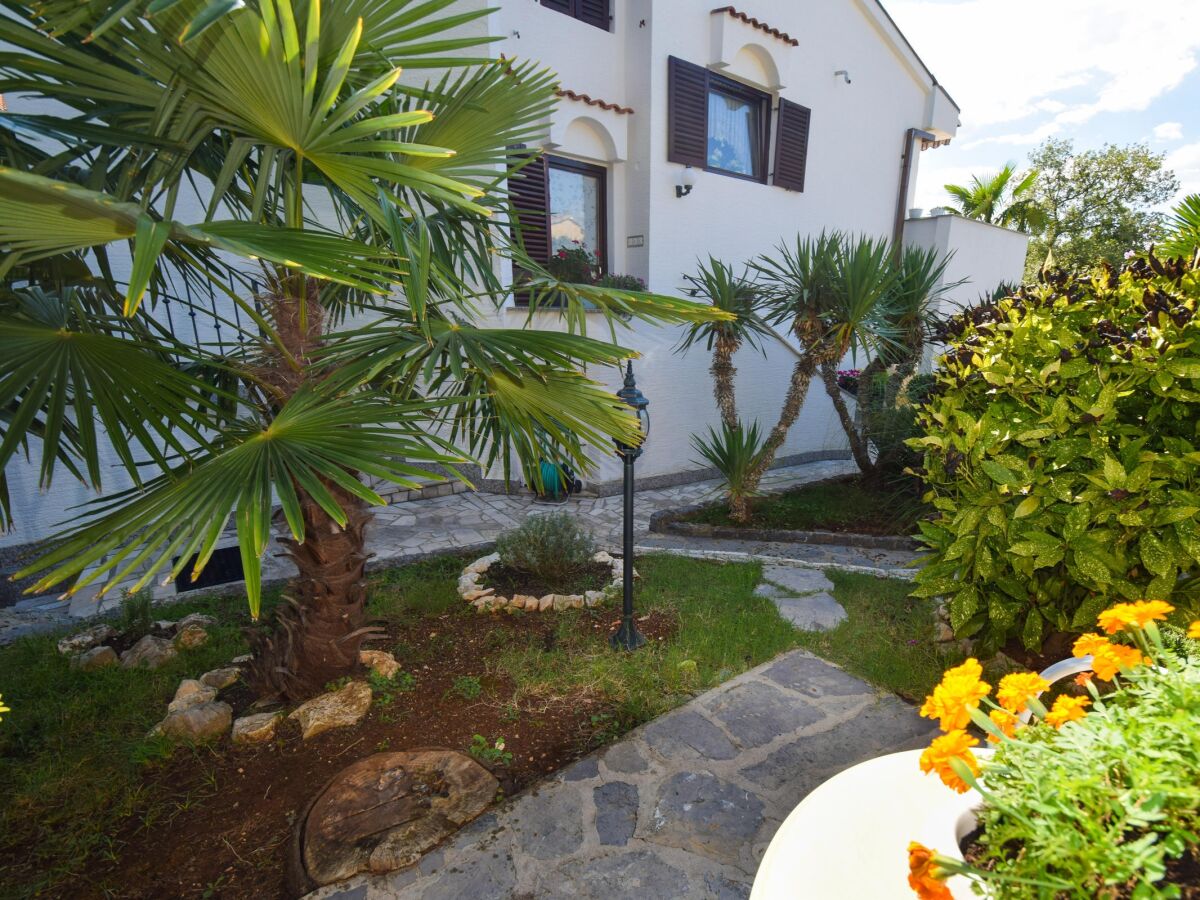 Apartment Two bedroom apartment with terrace Malinska, Krk A-20380-a - Outdoor photo 5