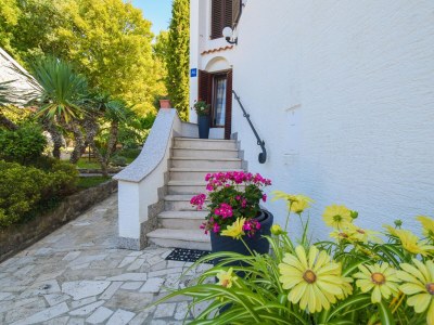 Apartment Two bedroom apartment with terrace Malinska, Krk A-20380-a - Outdoor photo 6