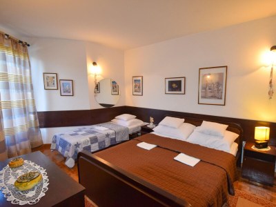 Apartment Two bedroom apartment with terrace Malinska, Krk A-20380-a - Outdoor photo 10