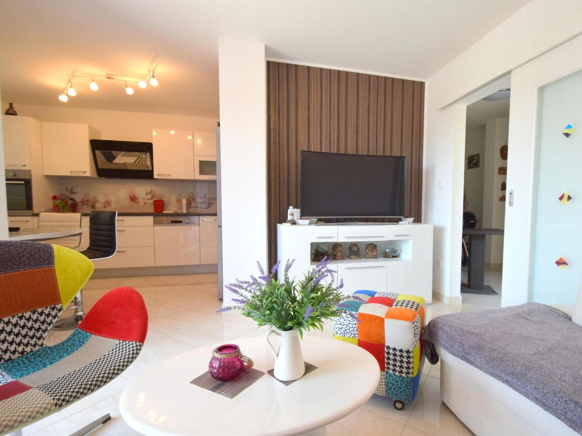 Apartment Two bedroom apartment with terrace Malinska, Krk A-20382-a - Outdoor photo 5