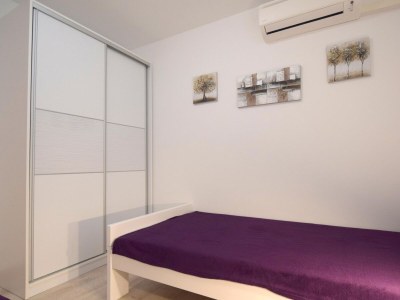 Apartment Two bedroom apartment with terrace Malinska, Krk A-20382-a - Outdoor photo 13