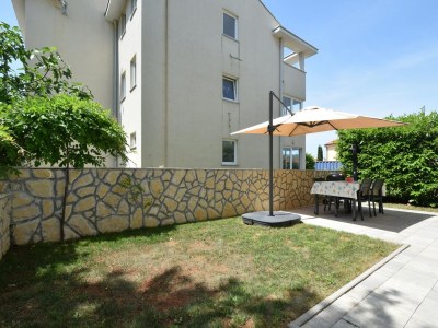 Apartment Three bedroom apartment with terrace and sea view Malinska, Krk A-20425-a - Outdoor photo 3