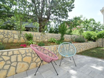 Apartment Three bedroom apartment with terrace and sea view Malinska, Krk A-20425-a - Outdoor photo 4