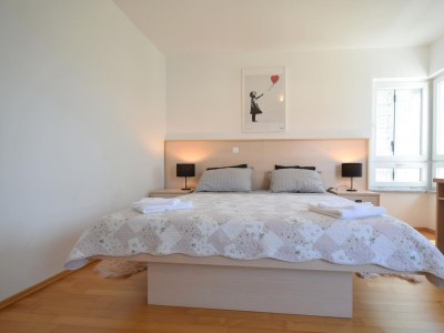 Apartment Three bedroom apartment with terrace and sea view Malinska, Krk A-20425-a - Outdoor photo 13