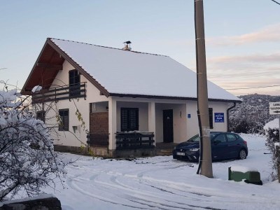 Apartment Three bedroom apartment with terrace Lovinac, Velebit A-21748-a - Outdoor photo 2