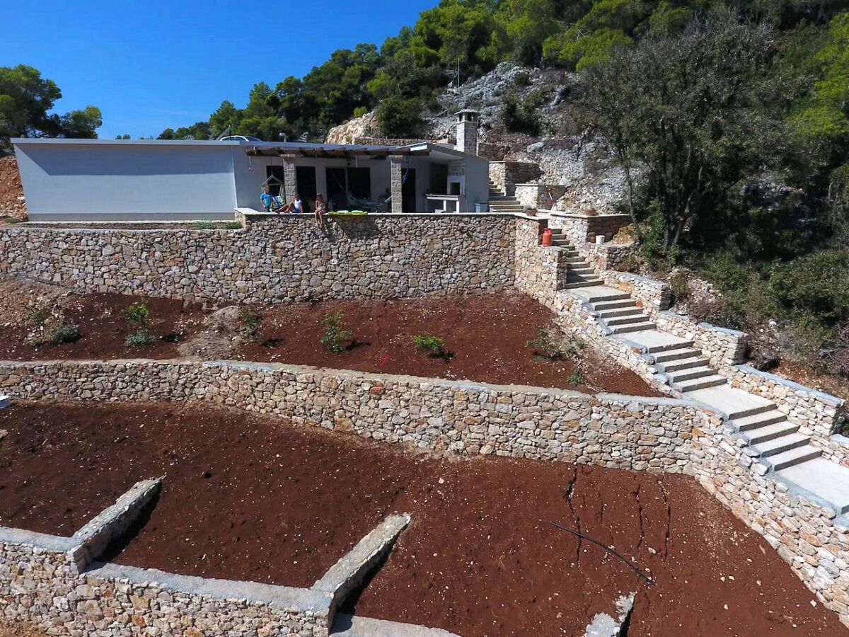 Apartment Studio flat with terrace Cove Medvidina, Hvar AS-22019-a - Outdoor photo 4