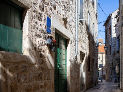 Apartment Three bedroom apartment with balcony Stari Grad, Hvar A-22052-a - Outdoor photo 2