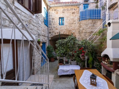 Apartment Three bedroom apartment with balcony Stari Grad, Hvar A-22052-a - Outdoor photo 8