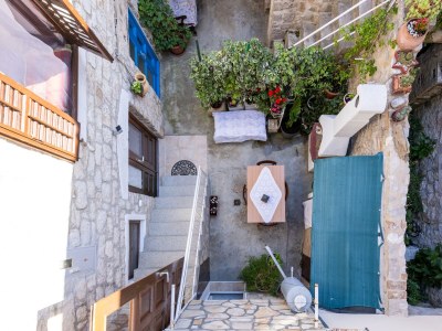 Apartment Three bedroom apartment with balcony Stari Grad, Hvar A-22052-a - Outdoor photo 10