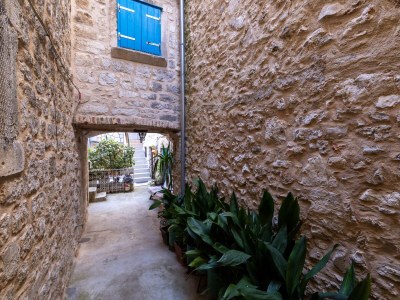 Apartment Three bedroom apartment with balcony Stari Grad, Hvar A-22052-a - Outdoor photo 17