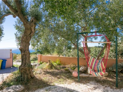 Apartment Comfortable and spacious apartment with terrace and sea view Kaštel Novi, Kaštela A-22569-a - Outdoor photo 16