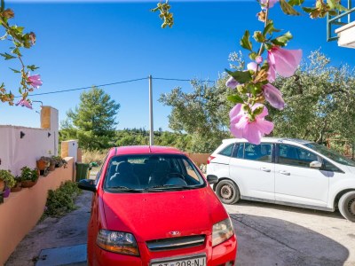 Apartment Comfortable and spacious apartment with terrace and sea view Kaštel Novi, Kaštela A-22569-a - Outdoor photo 25