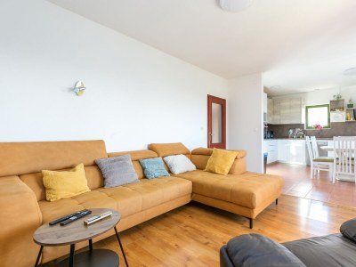 Apartment Comfortable and spacious apartment with terrace and sea view Kaštel Novi, Kaštela A-22569-a - Outdoor photo 28