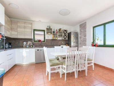 Apartment Comfortable and spacious apartment with terrace and sea view Kaštel Novi, Kaštela A-22569-a - Outdoor photo 32