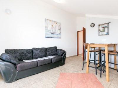 Apartment Comfortable and spacious apartment with terrace and sea view Kaštel Novi, Kaštela A-22569-a - Outdoor photo 34