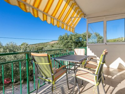 Apartment Comfortable and spacious apartment with terrace and sea view Kaštel Novi, Kaštela A-22569-a - Outdoor photo 58