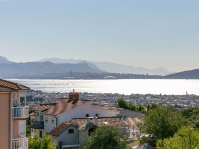 Apartment Comfortable and spacious apartment with terrace and sea view Kaštel Novi, Kaštela A-22569-a - Outdoor photo 68