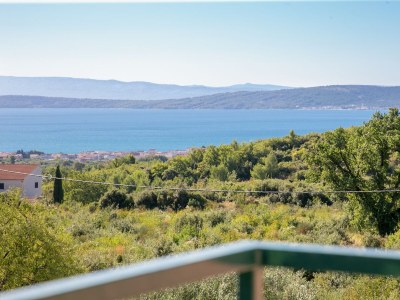 Apartment Comfortable and spacious apartment with terrace and sea view Kaštel Novi, Kaštela A-22569-a - Outdoor photo 71