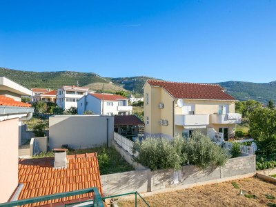 Apartment Comfortable and spacious apartment with terrace and sea view Kaštel Novi, Kaštela A-22569-a - Outdoor photo 72