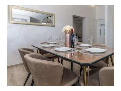 Apartment Two bedroom apartment with balcony and sea view Kaštel Lukšić, Kaštela A-22141-b - Outdoor photo 7