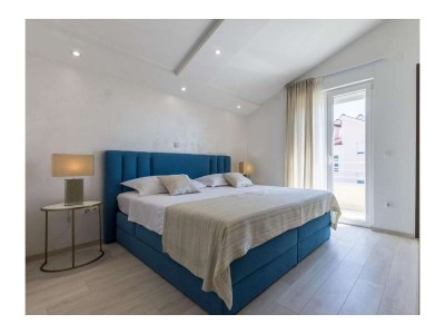 Apartment Two bedroom apartment with balcony and sea view Kaštel Lukšić, Kaštela A-22141-b - Outdoor photo 10