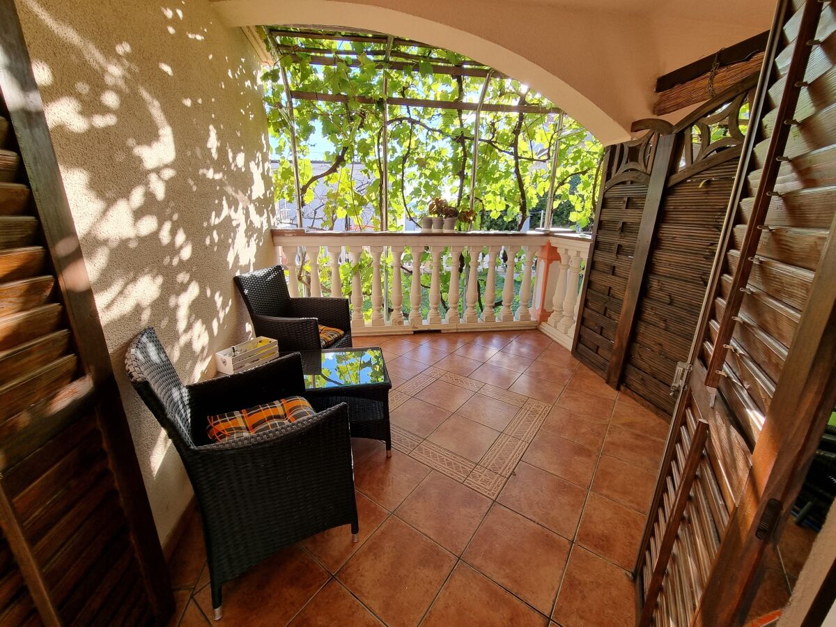 Apartment One bedroom apartment with terrace Crikvenica A-22581-a