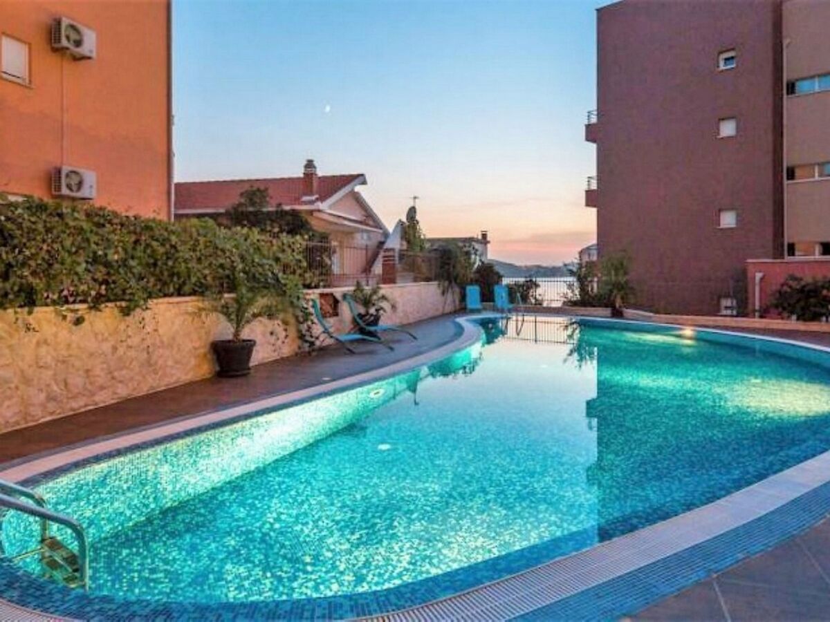 Apartment Three bedroom apartment with terrace and sea view Okrug Gornji, Čiovo A-22587-a - Outdoor photo 3