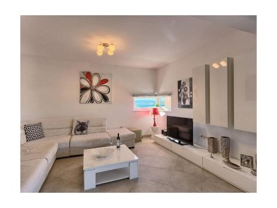 Apartment Three bedroom apartment with terrace and sea view Okrug Gornji, Čiovo A-22587-a - Outdoor photo 4