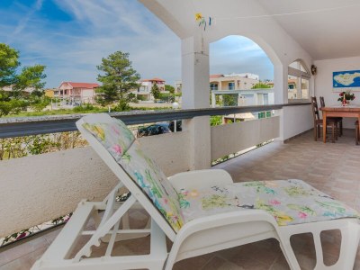 Apartment Two bedroom apartment with terrace Vir - Torovi - Vir - Pedinka, Vir A-21752-a in Vir - Apartment