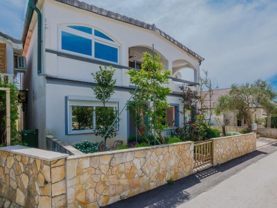 Apartment Two bedroom apartment with terrace Vir - Torovi - Vir - Pedinka, Vir A-21752-a - Outdoor photo 3