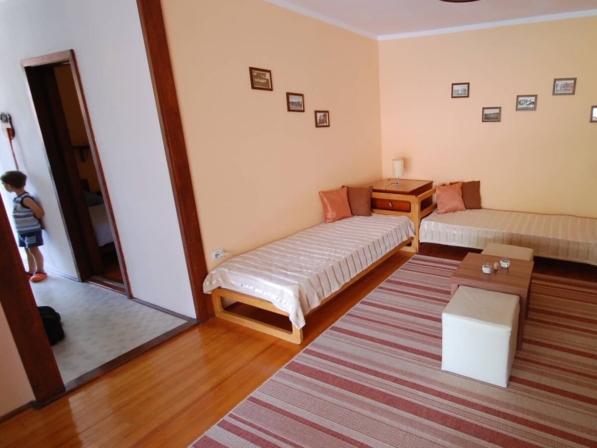 Apartment One bedroom apartment with terrace Njivice, Krk A-21761-a - Outdoor photo 4