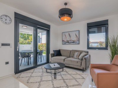 Apartment Two bedroom apartment with terrace Njivice, Krk A-22806-a - Outdoor photo 7