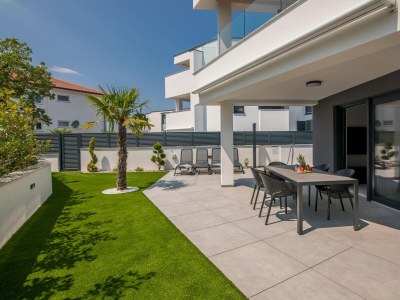 Apartment Two bedroom apartment with terrace Njivice, Krk A-21811-a - Outdoor photo 3