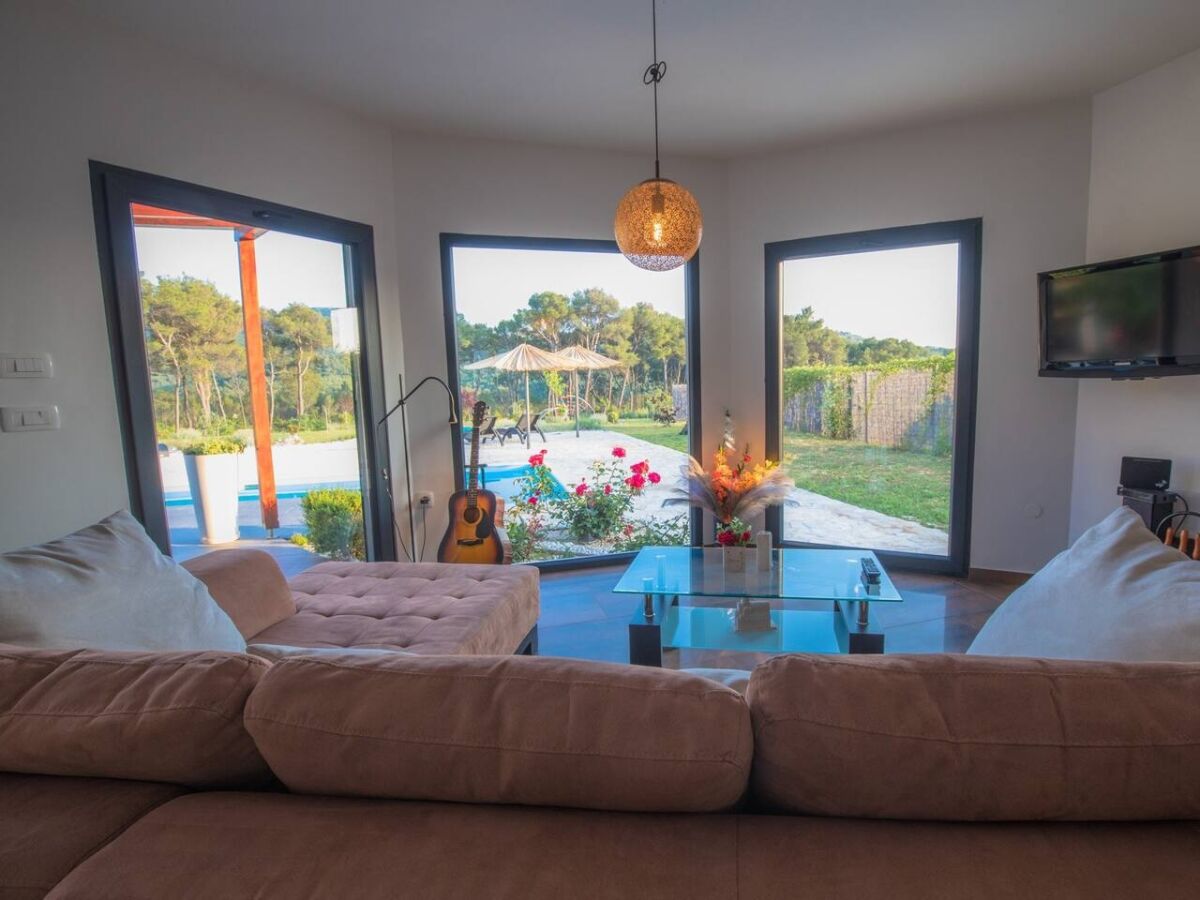 Villa Four-bedroom house with terrace Vrpolje, Šibenik K-21843