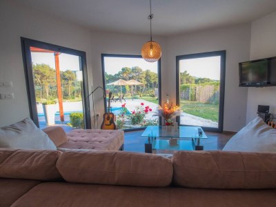 Villa Four-bedroom house with terrace Vrpolje, Šibenik K-21843 in Sibenik - Villa