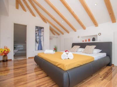 Villa Four-bedroom house with terrace Vrpolje, Šibenik K-21843 - Outdoor photo 30