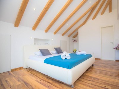 Villa Four-bedroom house with terrace Vrpolje, Šibenik K-21843 - Outdoor photo 32