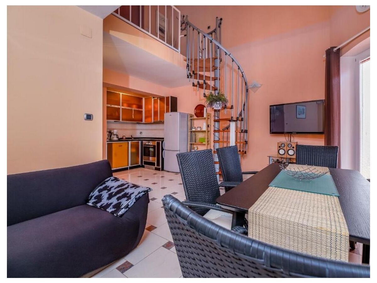 Apartment Two bedroom apartment with balcony Baška, Krk A-21847-a - Outdoor photo 5