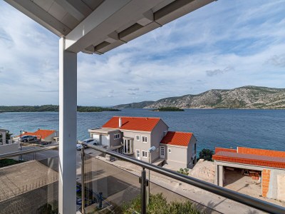 Apartment One bedroom apartment with terrace and sea view Kneža, Korčula A-21863-a - Outdoor photo 37