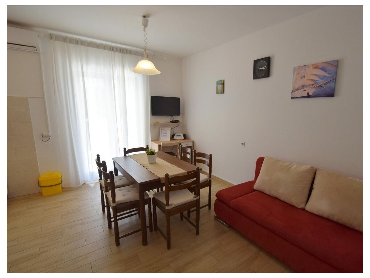 Apartment Two bedroom apartment with terrace Porat, Krk A-21904-a - Outdoor photo 3